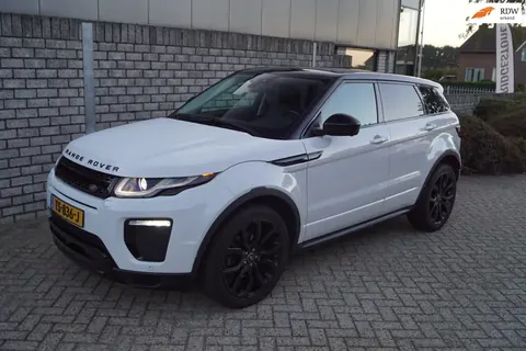 Witte Range Rover Evoque met zwarte velgen